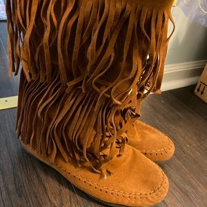 Minnetonka 3 Layer Fringe Boot